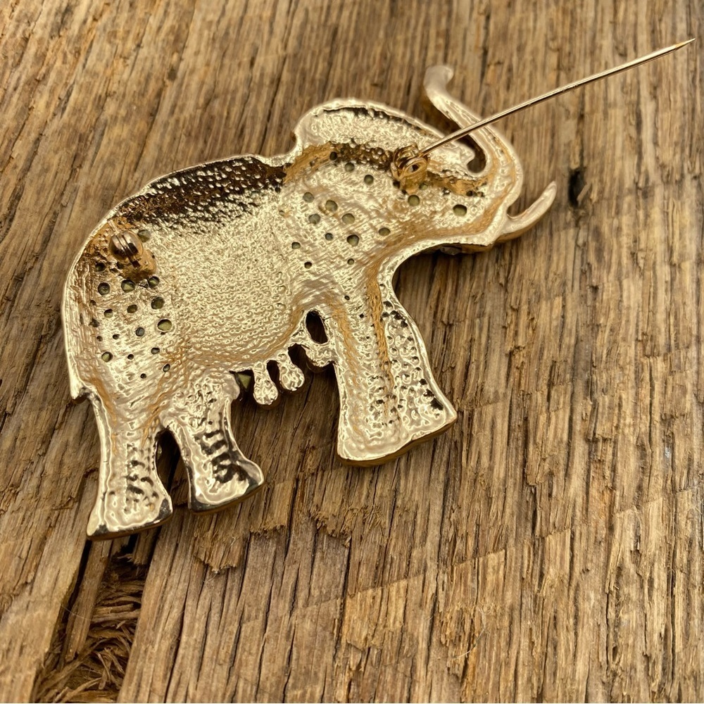 Trunks Up Elephant Good Luck Black Enamel & Rhinestone Brooch Pin - Picture 4 of 4